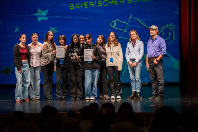 Die Entscheidung, Ludwig-Gymnasiums Straubing und Albrecht-Altdorfer- Gymnasium Regensburg Die Entscheidung, Ludwig-Gymnasiums Straubing und Albrecht-Altdorfer- Gymnasium Regensburg